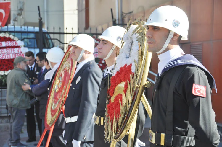 Beykoz’da 29 Ekim çelenk töreni düzenlendi 1 beykoz da 29 ekim celenk toreni duzenlendi 17 PBJfVV82DM