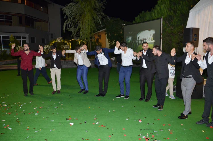 Beykoz’da bir düğün, herkes oradaydı! 9 beykoz da bir dugun
