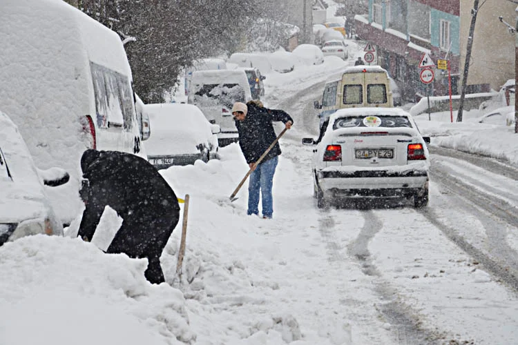 Beykoz halkı evlerinde esir kaldı 1 beykoz halki kar 6 GNgduXXOcc