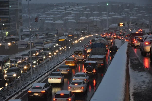 Beykoz'a ilk kar bugün düştü 1 beykoz ilk kar 25 0iaMja lKJ