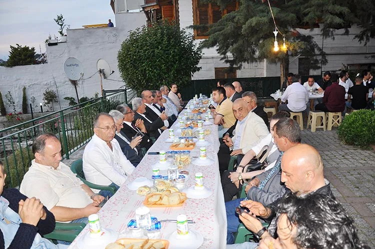 KAS-DER Beykoz dostları iftarda toplandı 3 beykoz kasder iftar 11 G5IpHBDO9M