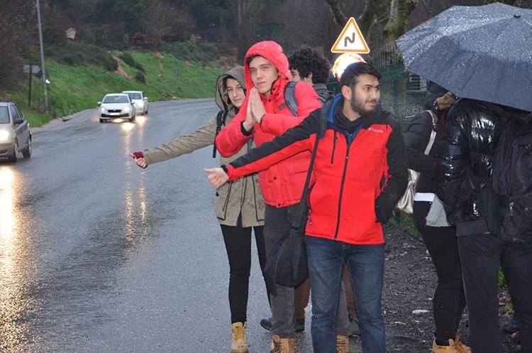 Türk Alman Üniversitesi öğrencilerinin ulaşım çilesi 2 beykoz otostop 4 FYnTiCUOT4