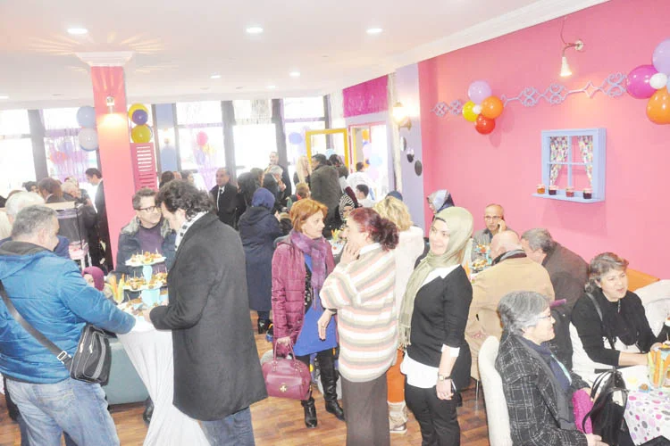 Beykoz'un renkli kafesi hizmete başladı 2 beykoz renk kafe