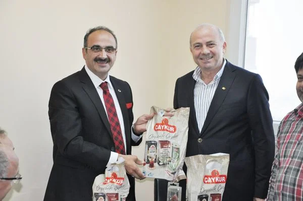 Rizelilerden siyasi partilere ziyaret 1 beykoz rize c AXc57 tO8d