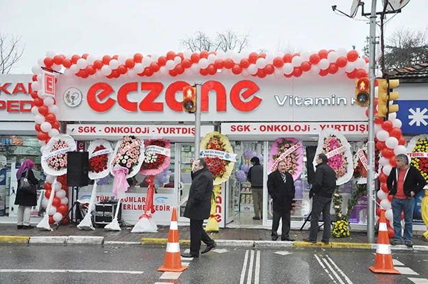 Beykoz Vitamin HD Eczanesi büyüyerek açıldı 3 beykoz vitamin h PBX754Ch5j