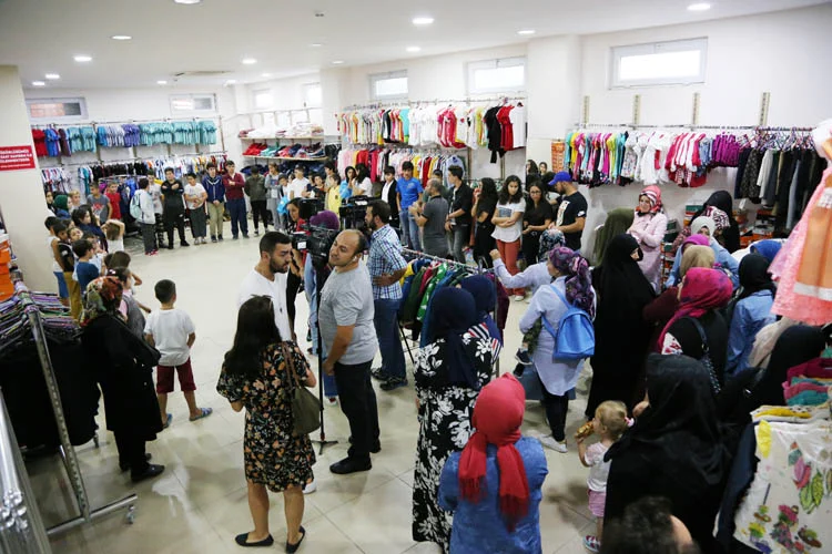 Beykoz Belediyesi'nden büyük eğitim yardımı 1 beykozbelediyesinden7binogrenciy SKY BydNqV
