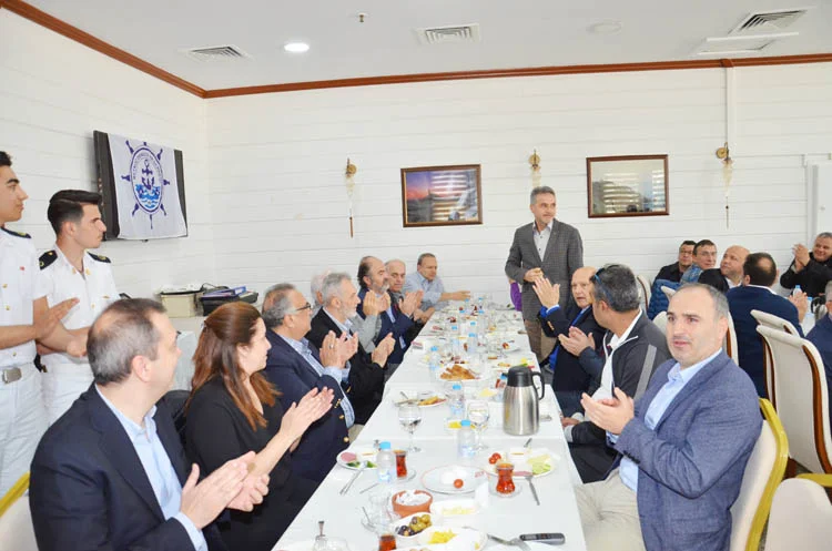 Beykoz Denizciler Derneği her geçen gün büyüyor 5 beykozdenizcilerdernegi kahvalti 7 IOVVLJP6Sc