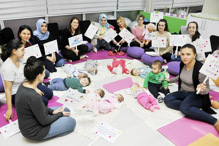 Beykoz Gebe Okulunda bebekler anneleriyle yoga yaptı 3 beykozgebeokulu 8 1khU7eXRZ7