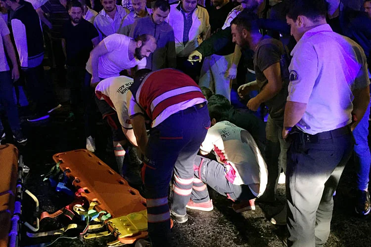 Beykoz'da gece yarısı kaza: 2 ağır yaralı 1 beykozkavaciktageceyarisikaza2yaral rsT2Ich6cy