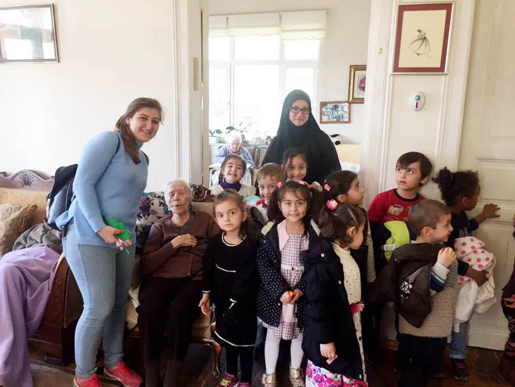 Beykozlu minikler, huzurevini ziyaret etti 1