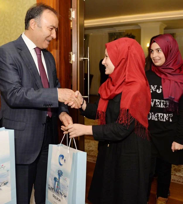 Beykozlular'dan Erzurum Valisine ziyaret 2 beykozlu ogr ziyaret er y5hKHU4uZc