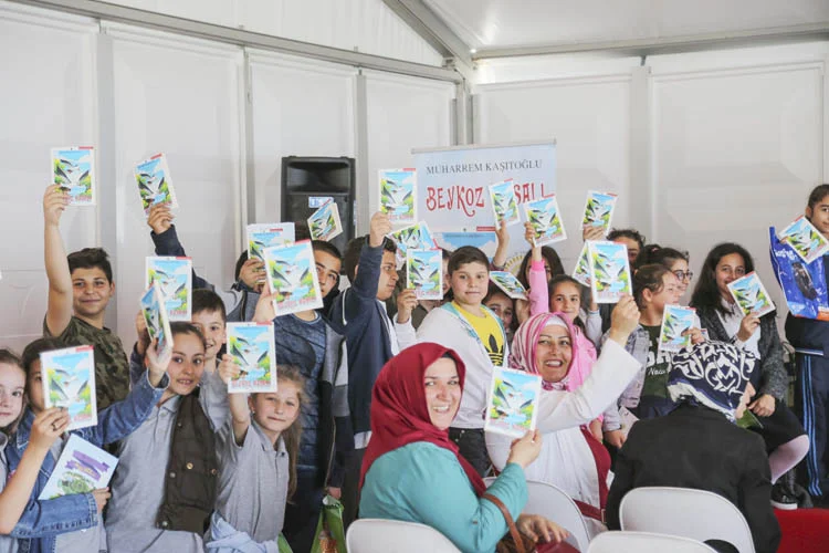 Kaşıtoğlu, kitap fuarında Beykoz Masalı’nı anlattı 1