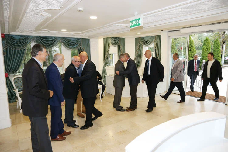 BEYMEZ toplantısına Erdoğan molası 1 beymez toplantisine erdogan molasi 9 mKM2K6eKoX