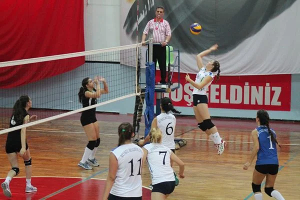 bgsk taraft q7LYwBD9BW