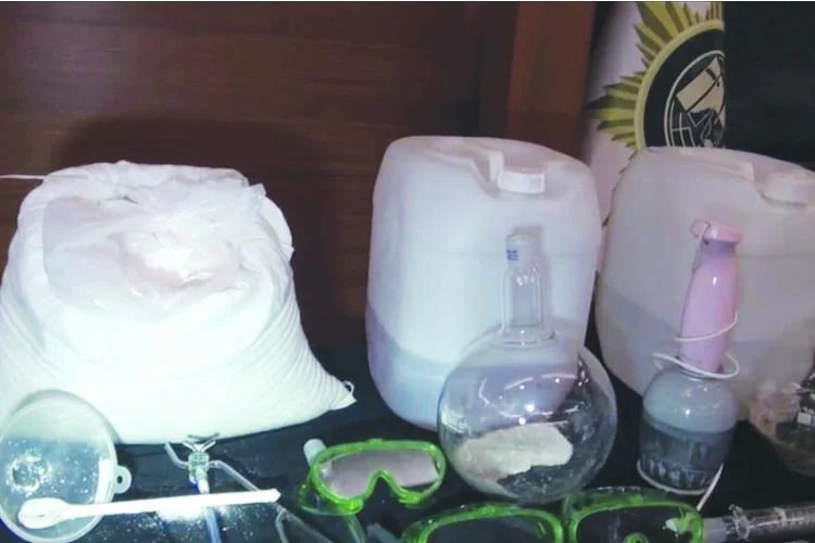 Uyuşturucu tacirleri Beykoz'da her yolu deniyor 1 bidon JFLQEcNK E