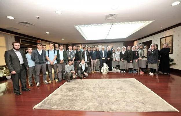 Öğrencilerden Çelikbilek’e teşekkür 2 bogazogr GXWTn8izNq