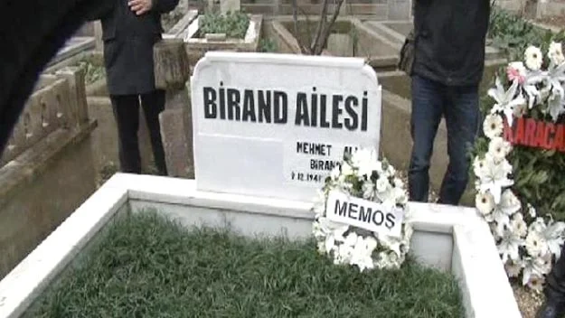 Mehmet Ali Birand Beykoz'daki kabri başında anıldı 2 brand 1 rz4WdyU7nL