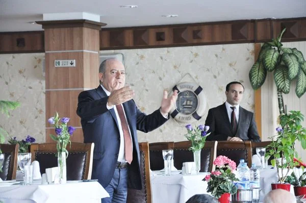 AK Partili Burhan Güner muhtarları ağırladı 1 burhan guner beykoz muhtarl wzM2Vt60tr