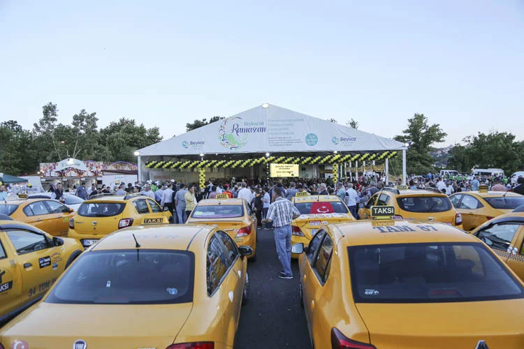 İstanbul'un taksicileri Beykoz'da sofraya oturdu 3 buyuktaksiciiftaribeykozbelediyes ipqma2fAvQ