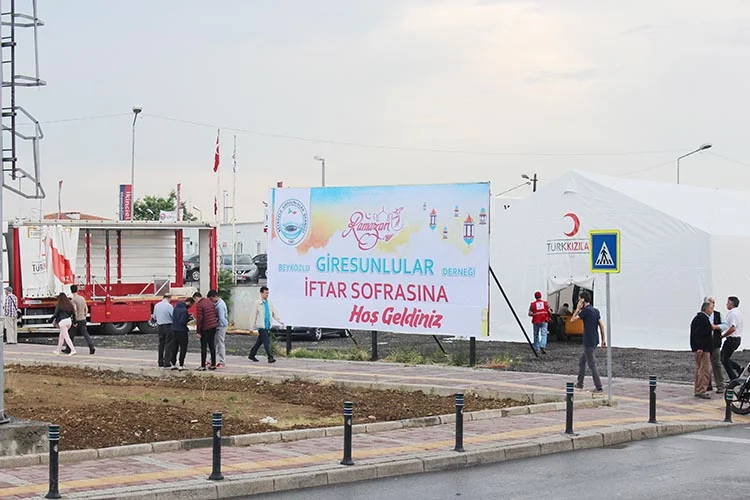 Kızılay çadır, Giresunlular kan verecek... 1 cad kizil ANGCvoKFqc