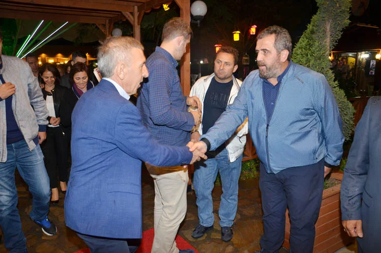 Trabzonlular Beykoz'da el ele verdi 5 cavus trab if 12 LfBTQFADyG