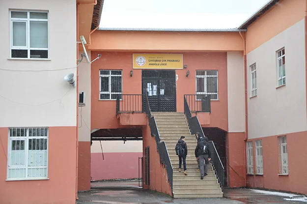 cavusbasi kamyonla dans cok programli lise 43 YgYaf50E e