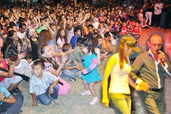 Riva Plajında muhteşem gece... 1 ce cmM9HKW65t