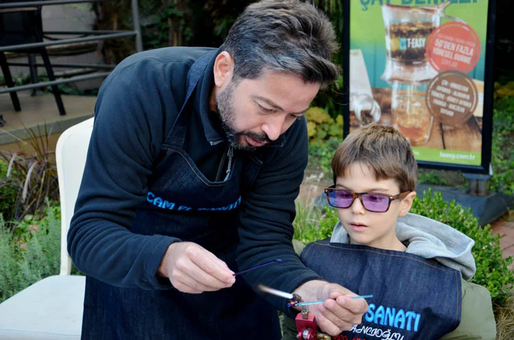 Çelikbilek'ten Beykoz Acarlar'da cam dersi 5 celikbilek ten beykoz acarlarda cam dersi 8 4Hrggntwds