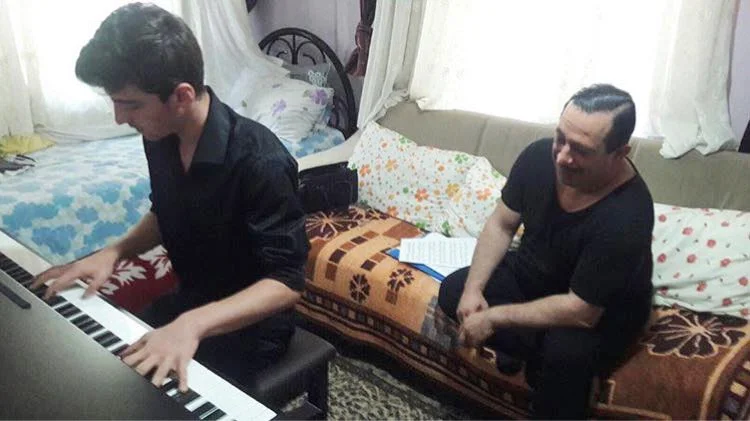 Film için Beykoz'a geldi. Mozart'ı ihmal etmedi 2 cem yilmaz mozart beyk mHpWch4BzK