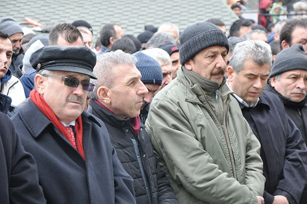 Mehmet Aydınoğlu’nun sevenleri Soğuksu’ya sığmadı 2 cena q1uqX45u8b