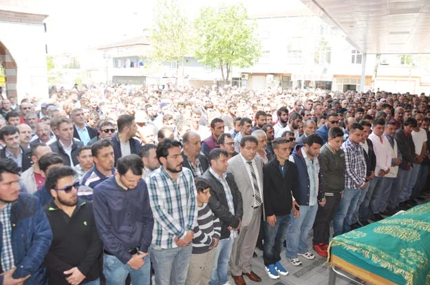 Çavuşbaşı, Sultan Erdoğan için ağladı 3 cenaze db sc 18 Y2O22 iyA9