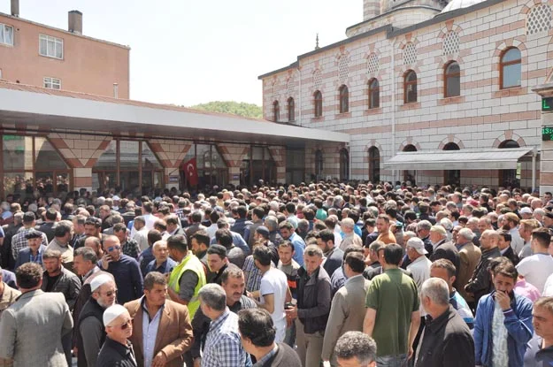 Çavuşbaşı, Sultan Erdoğan için ağladı 4 cenaze db sc 25 sfQN5jOv1p