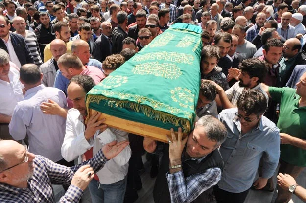 Çavuşbaşı, Sultan Erdoğan için ağladı 1 cenaze db sc 29 vUHo44J9R4