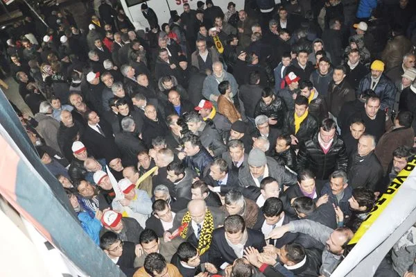 Sarıgül gerçekten bir geldi pir geldi 1 cepci sarg B1YMhnzUwy