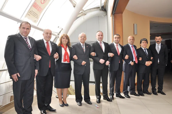 Hızır Yılmaz’ın adayları sahnede el ele 2 chp aday taniti sjvEw9hRYl