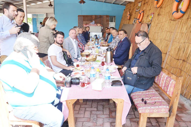 CHP Beykoz İlçe Başkanı kimseye hatır etmedi! 1 chp beykoz hatir 1 INcdUt3XTZ