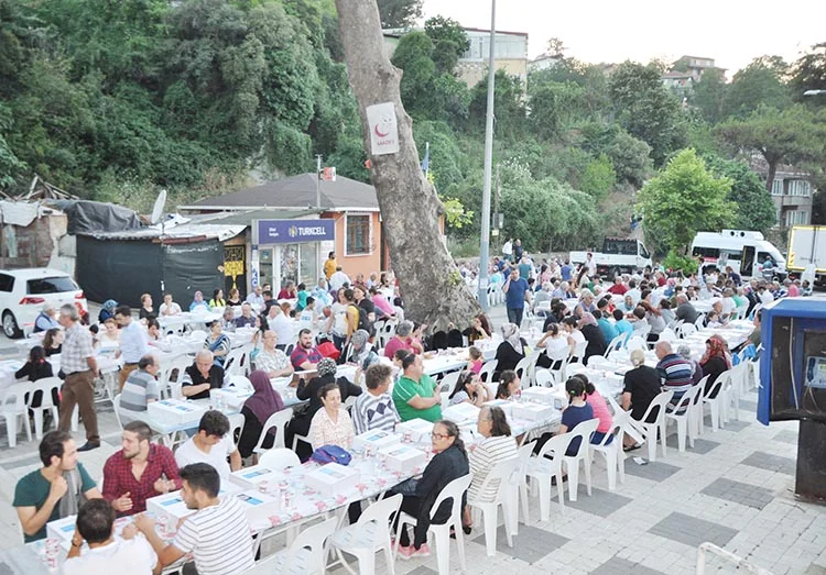 Başkan Mahir Taştan, tartışmalı iftara ilişkin konuştu 2 chp cubuklu 18 UywMOY8UnC