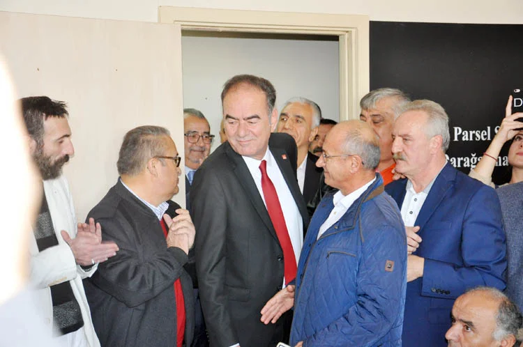 CHP'de aday adaylığı açıklamaları sürüyor 2 chp de aday adayligi aciklamalari suruyor 3 UqqHlUd0bm