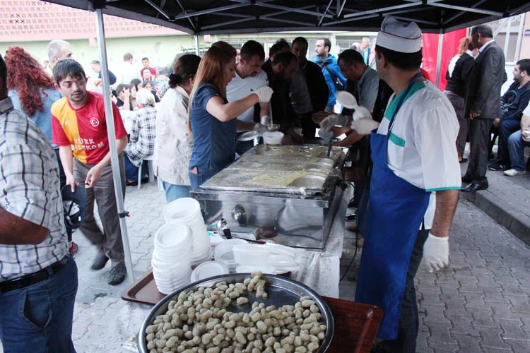 CHP Beykoz'dan Çiğdem Mahallesi'nde iftar sofrası 3 chp if 167