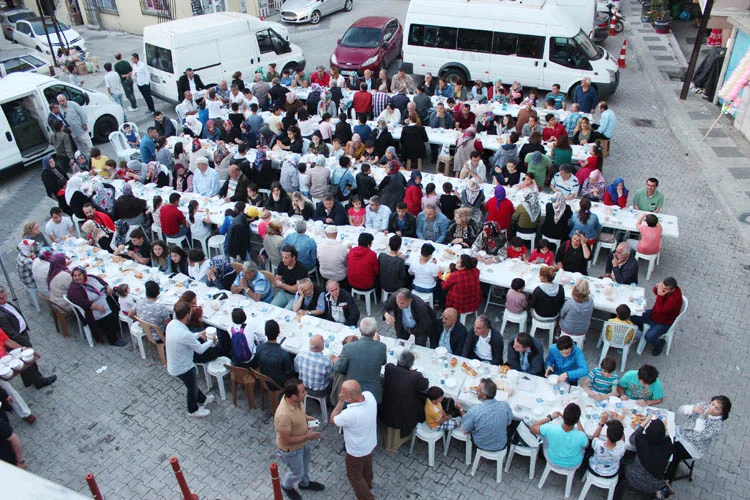 CHP Beykoz'dan Çiğdem Mahallesi'nde iftar sofrası 1 chp if 167 4 c2Ndf8Pwwr