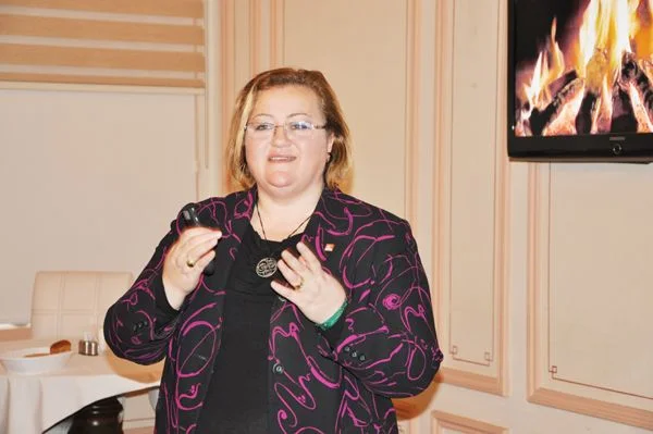 CHP’li kadınlar, “bize yer açın” dedi 1