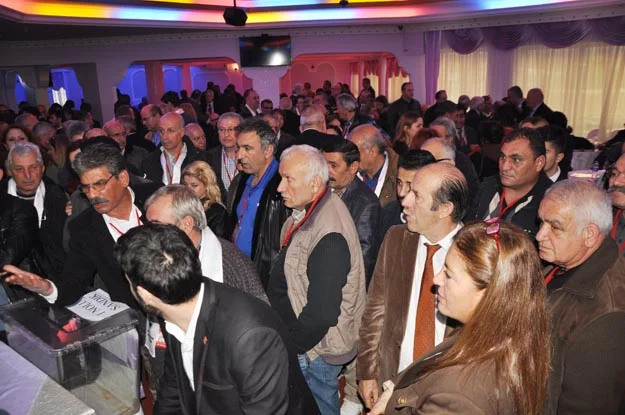 CHP’nin Beykoz İlçe Başkanı Mahir Taştan oldu… 3 chp kongre 2015 46 eEenwhgZ5N