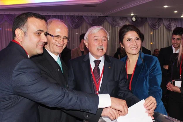 CHP’nin Beykoz İlçe Başkanı Mahir Taştan oldu… 2 chp kongre 2015 56 n6 QRBzESq