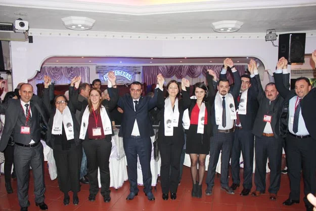 CHP’nin Beykoz İlçe Başkanı Mahir Taştan oldu… 1 chp kongre 2015 71 aF45uav8XW