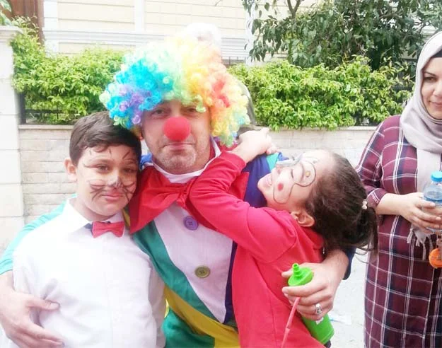 Çocuk özlemlerini 23 Nisan dindiriyor 2 cocuk 2 AknCvChQY4