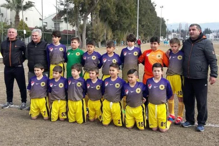 Çubuklu U12 Kuşadası’ndan kupayla döndü 1 cubuklu 13 TaGMPIIU7b