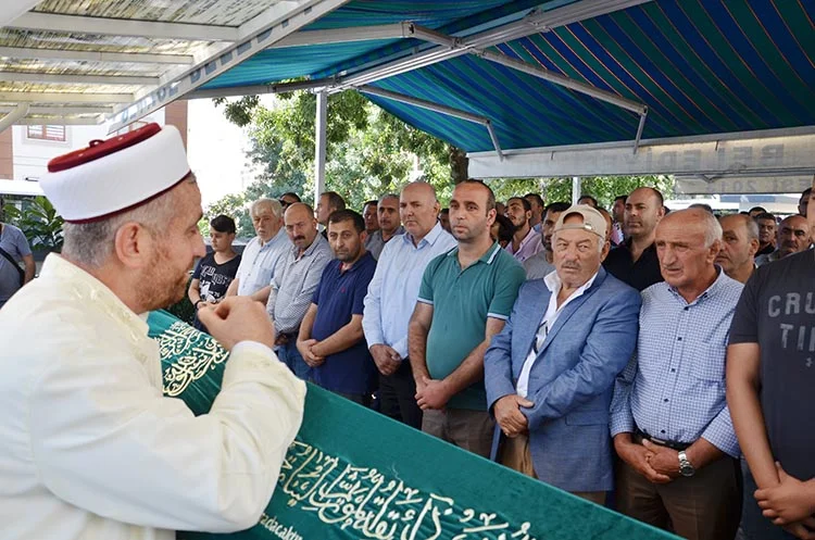 Beykoz Meclis Üyesi Tuncer Dede’nin baba acısı 1 dede 3 imMYTYNQli