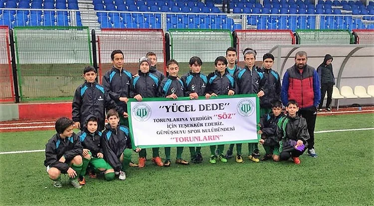 Yücel Dede sözü vermiş, çocuklar işi sıkı tutuyor 1 dede 4 TVkSq9fk5y