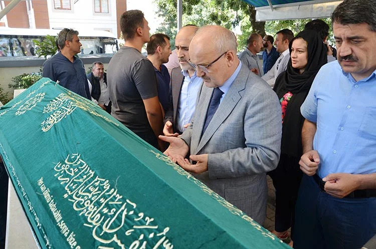 Beykoz Meclis Üyesi Tuncer Dede’nin baba acısı 5