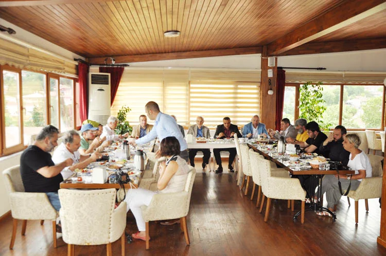 Beykoz darbeye karşı kenetlendi... Başkanlardan deklarasyon 2 derbe baskanlar 2 Myl05qSXsv